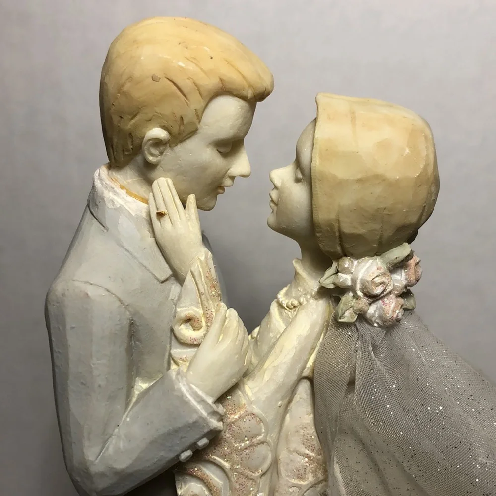 Enesco Wedding Cake topper Figurine - Cream and Gold Gray.